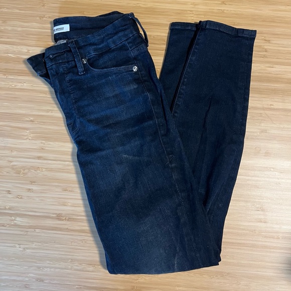 Good American Jeans: 4/27 - Picture 2 of 5